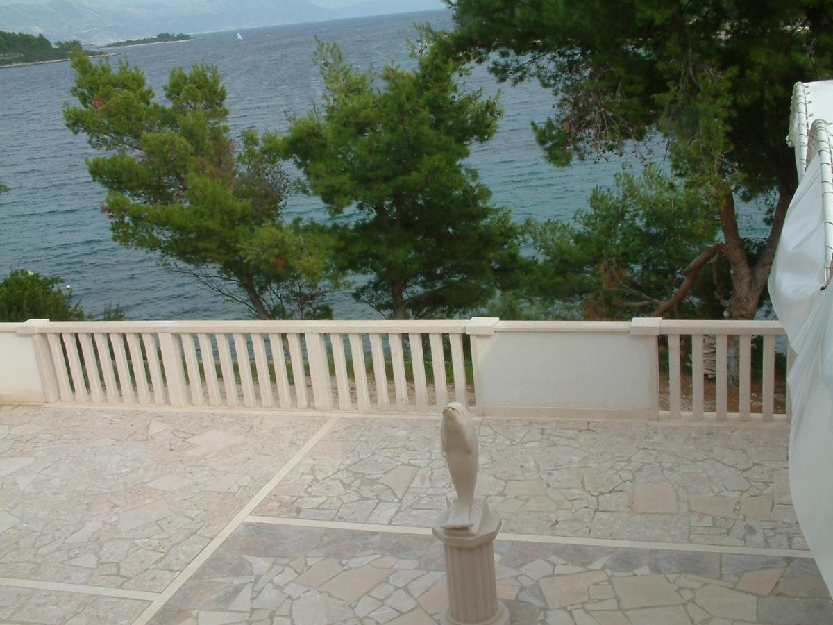 Apartments And Rooms By The Sea Lumbarda, Korcula - 13626 Bagian luar foto